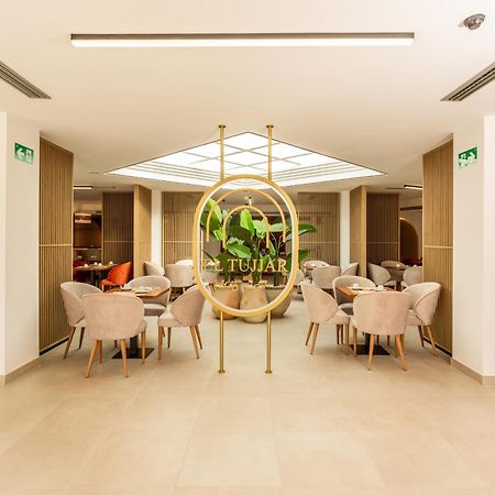 Hotel El Tujjar 洛斯巴里奥斯 外观 照片