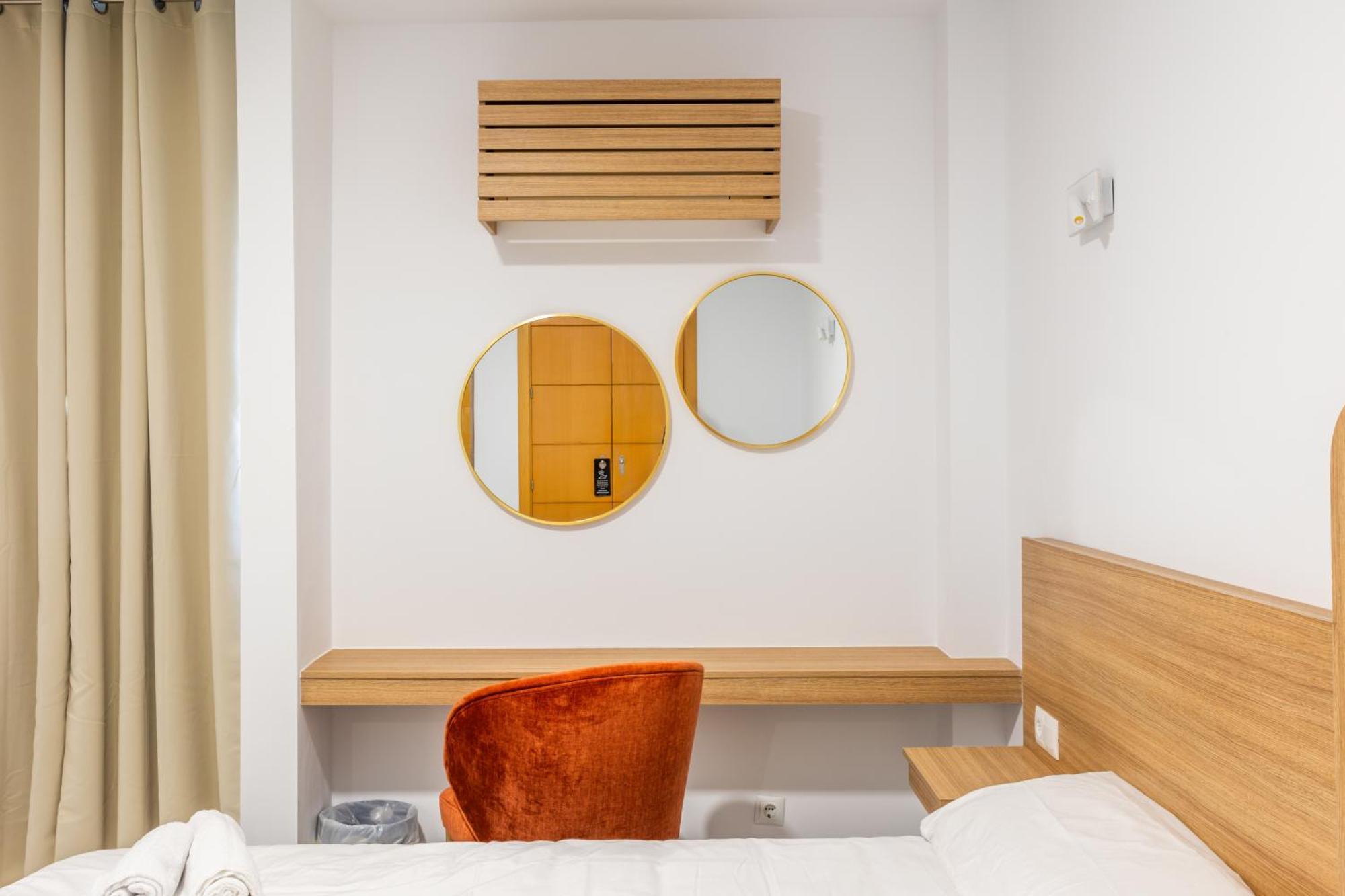 Hotel El Tujjar 洛斯巴里奥斯 外观 照片