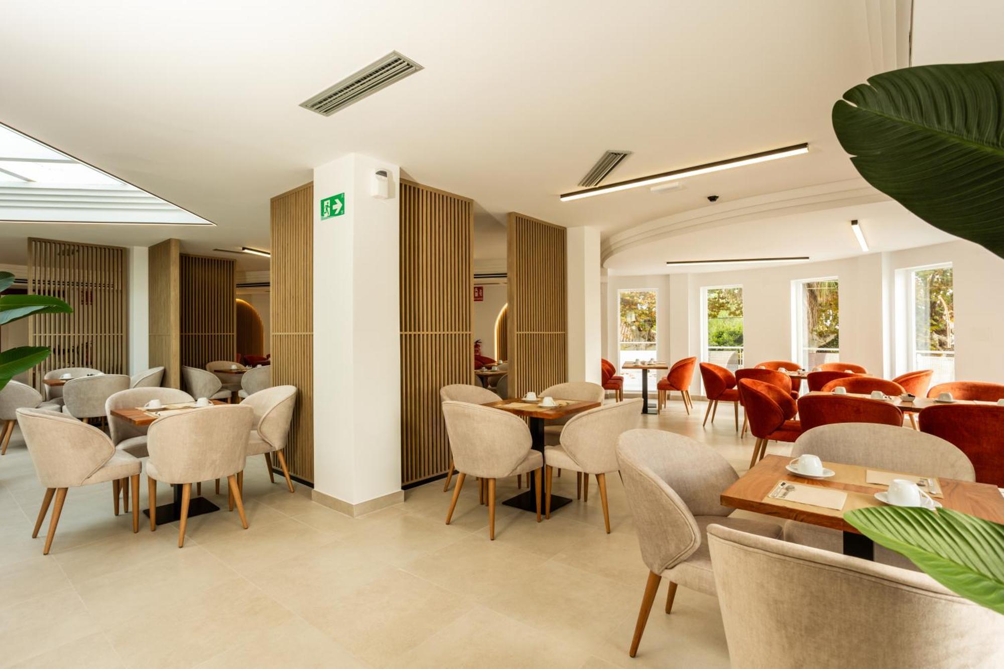 Hotel El Tujjar 洛斯巴里奥斯 外观 照片