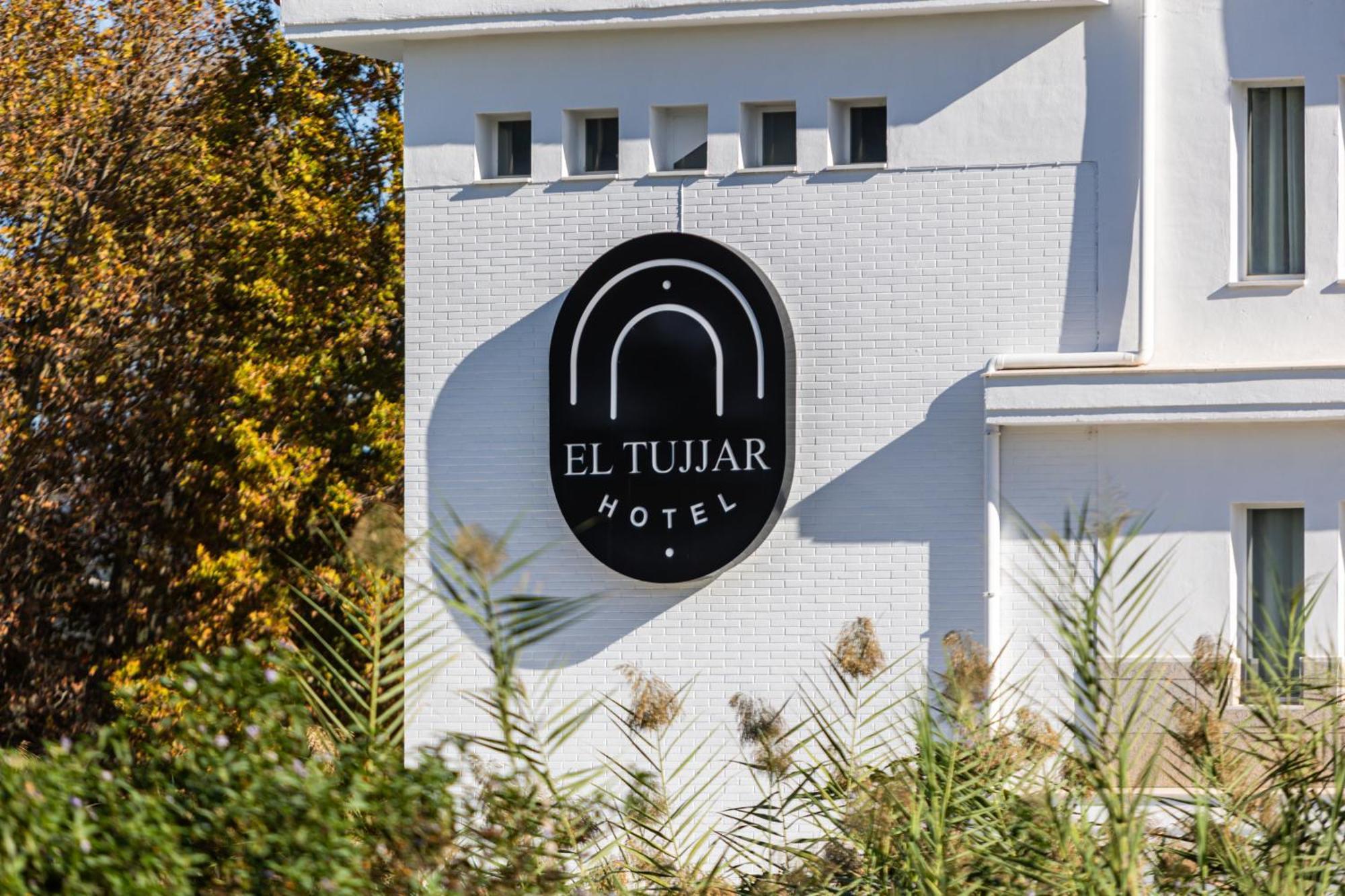Hotel El Tujjar 洛斯巴里奥斯 外观 照片