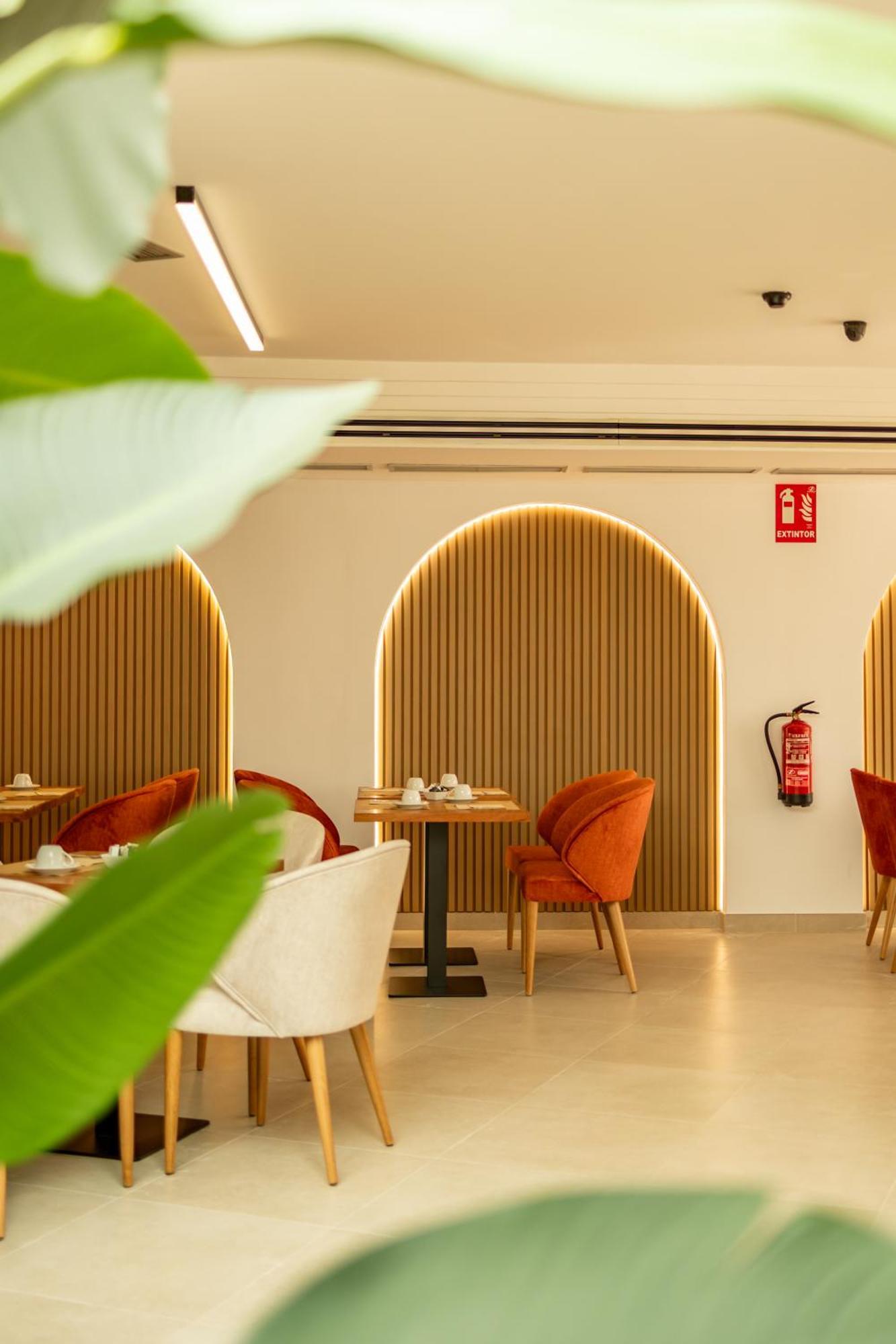 Hotel El Tujjar 洛斯巴里奥斯 外观 照片